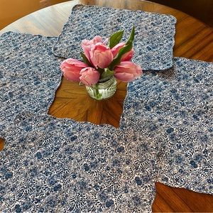 Pioneer Woman brand set of 4 placemats